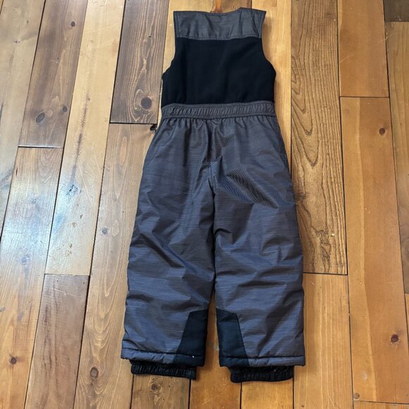 Boys Size 5 Winter Jacket & Snow Bibs - Picture 5 of 7